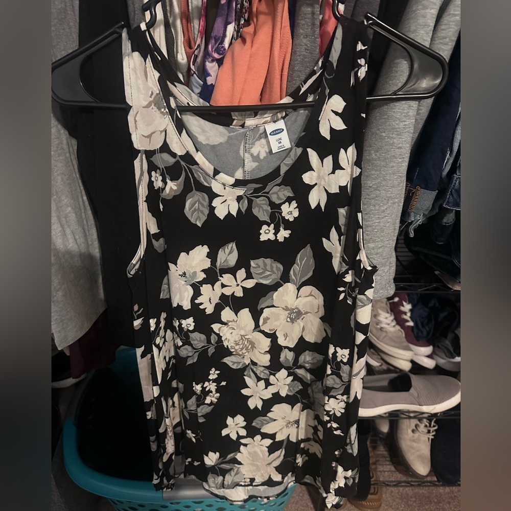 Floral Black and White Tank Top
